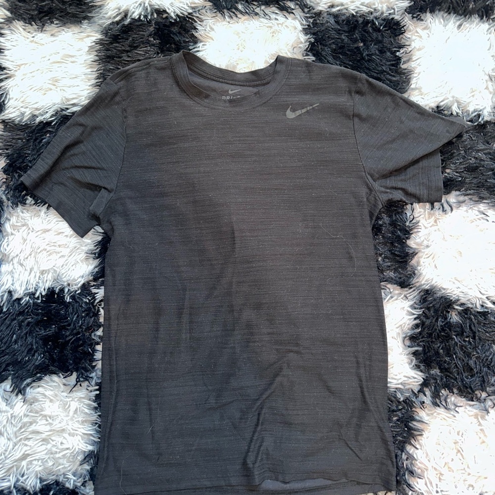 Nike Men's Dry-Fit Charcoal Gray Short Sleeve Tee